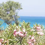 Yialos Villa