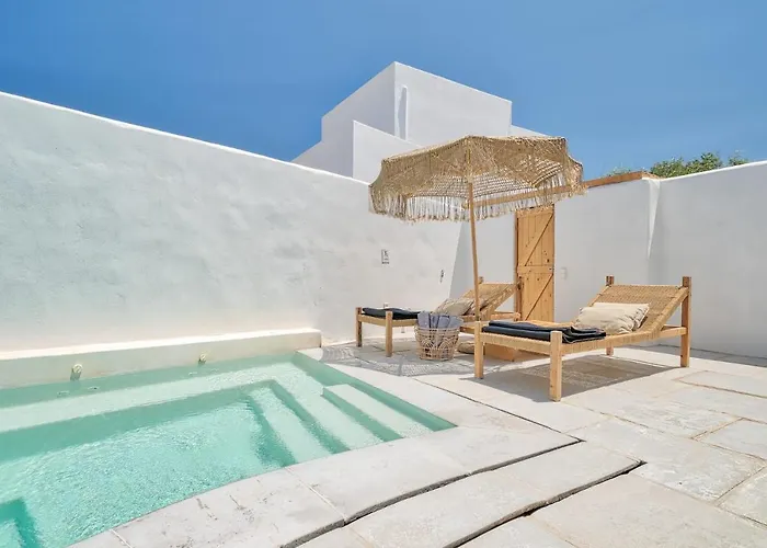 Yialos Antiparos Town